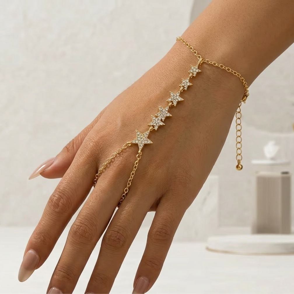 Stellée Stern Handkette getragen Hand Hochzeit | ELIÉE JEWELRY