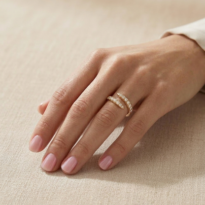 Maéliee Ring Detail funkelnde Steine Gold | ELIÉE JEWELRY
