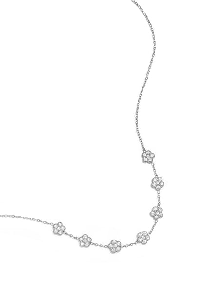 Elegante Halskette mit Zirkonia-besetzten Blüten